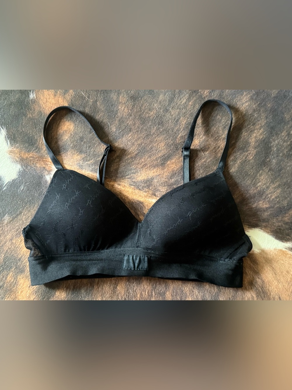 PINK Victoria's Secret Black Wireless Lightly Lined Bra